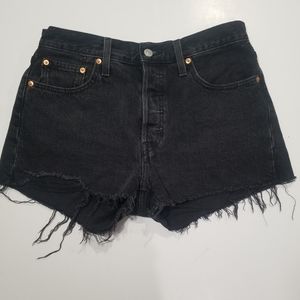 501 Levi's cut off shorts Size 28